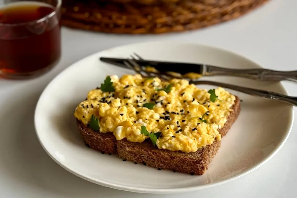 Scrambled Egg Tarifi: En Sevilen Besleyici Kahvaltılık Scrambled Egg Tarifi: En Sevilen Besleyici Kahvaltılık