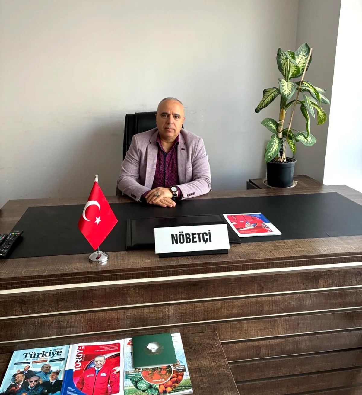 AK Parti Çukurova İlçe Başkanlığı'nda Bugün Nöbetçi Kim? AK Parti Çukurova İlçe Başkanlığı'nda Bugün Nöbetçi Kim?