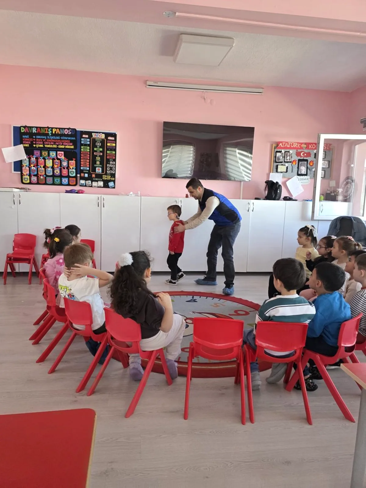 Afyon'da Minikler Afetlere Karşı Bilinçlendi Afyon'da Minikler Afetlere Karşı Bilinçlendi