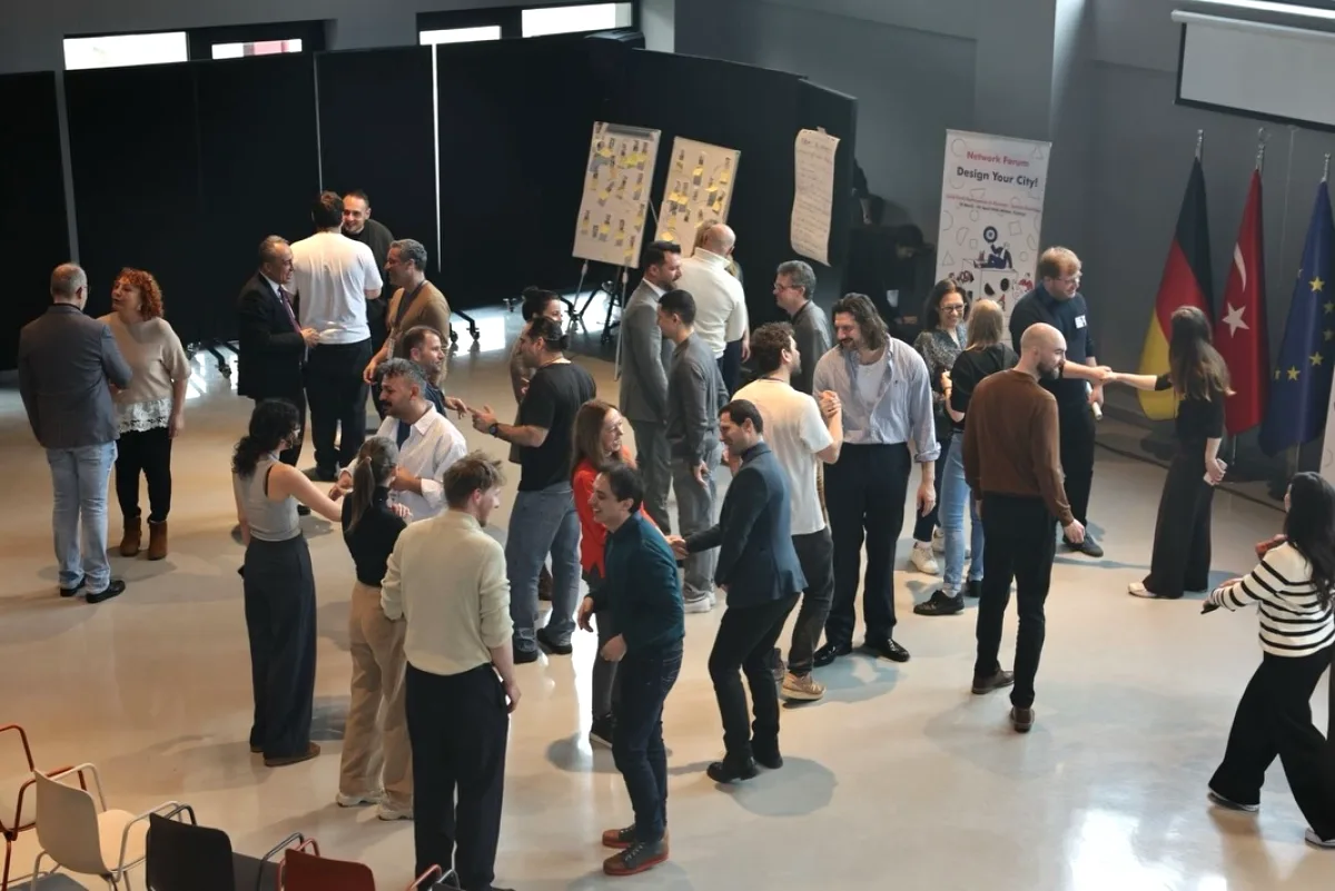 Nilüfer'de Türkiye-Almanya Kardeş Kentler Forumu: Gençlik ve Yerel Demokrasi İş Birliği Nilüfer'de Türkiye-Almanya Kardeş Kentler Forumu: Gençlik ve Yerel Demokrasi İş Birliği