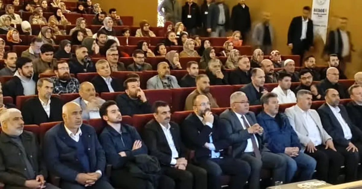Nizip Belediyesi'nden Doğu Türkistan Konferansı'na Katılım Nizip Belediyesi'nden Doğu Türkistan Konferansı'na Katılım