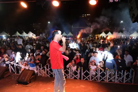 Adana'da Coşku Dorukta: 14. Portakal Çiçeği Karnavalı Renkli Geçti