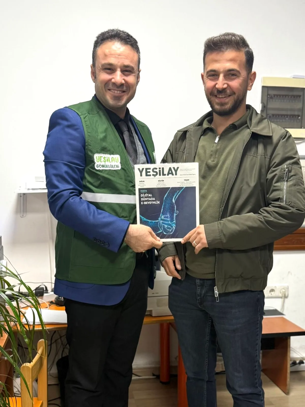 Eyüpsultan'da Yeşilay ve YEDAM Tanıtımı: Ücretsiz Danışmanlık Hizmetleri Anlatıldı Eyüpsultan'da Yeşilay ve YEDAM Tanıtımı: Ücretsiz Danışmanlık Hizmetleri Anlatıldı