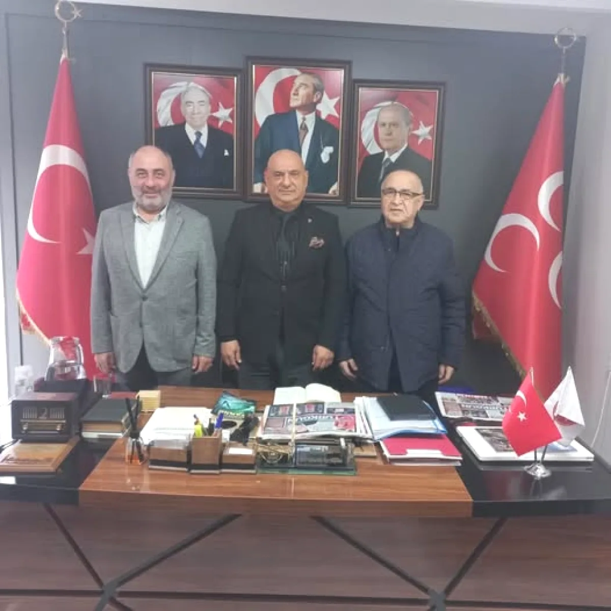 MHP Çukurova'da Eski Ülkü Tek Başkanı Selehattin Ay'dan Ziyaret MHP Çukurova'da Eski Ülkü Tek Başkanı Selehattin Ay'dan Ziyaret