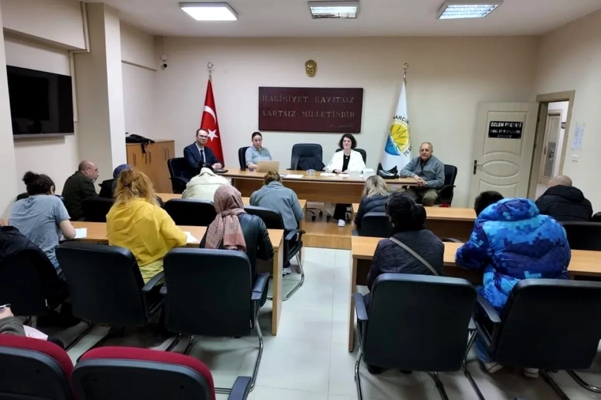 Çınarcık'ta İstihdam Seferberliği: İş Arayanlar ile Firma Buluştu Çınarcık'ta İstihdam Seferberliği: İş Arayanlar ile Firma Buluştu