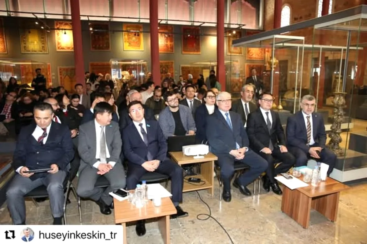İstanbul'da Oğuz Fenomeni Sergisi ve Paneli Düzenlendi İstanbul'da Oğuz Fenomeni Sergisi ve Paneli Düzenlendi