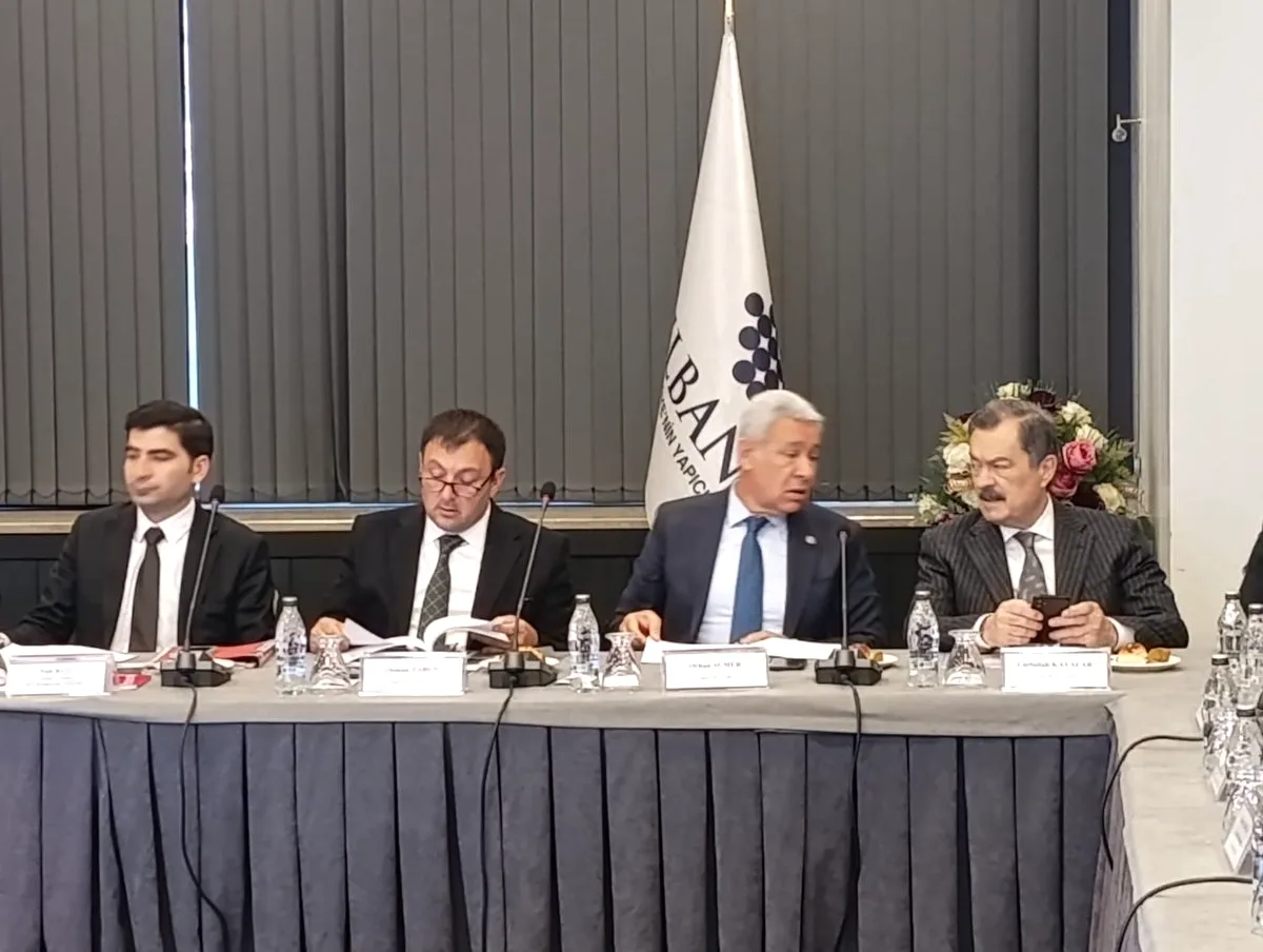 CHP'li SÜMER, İller Bankası'nda Sayıştay Raporlarını Görüştü CHP'li SÜMER, İller Bankası'nda Sayıştay Raporlarını Görüştü