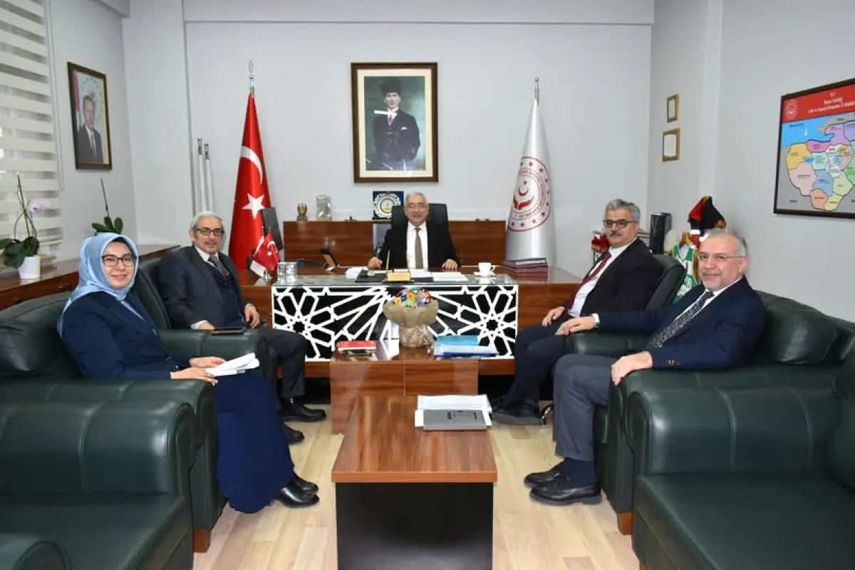 Bursa'da Sosyal Hizmet Modeli Masaya Yatırıldı: Vatandaş Odaklı Hizmet Vurgusu Bursa'da Sosyal Hizmet Modeli Masaya Yatırıldı: Vatandaş Odaklı Hizmet Vurgusu