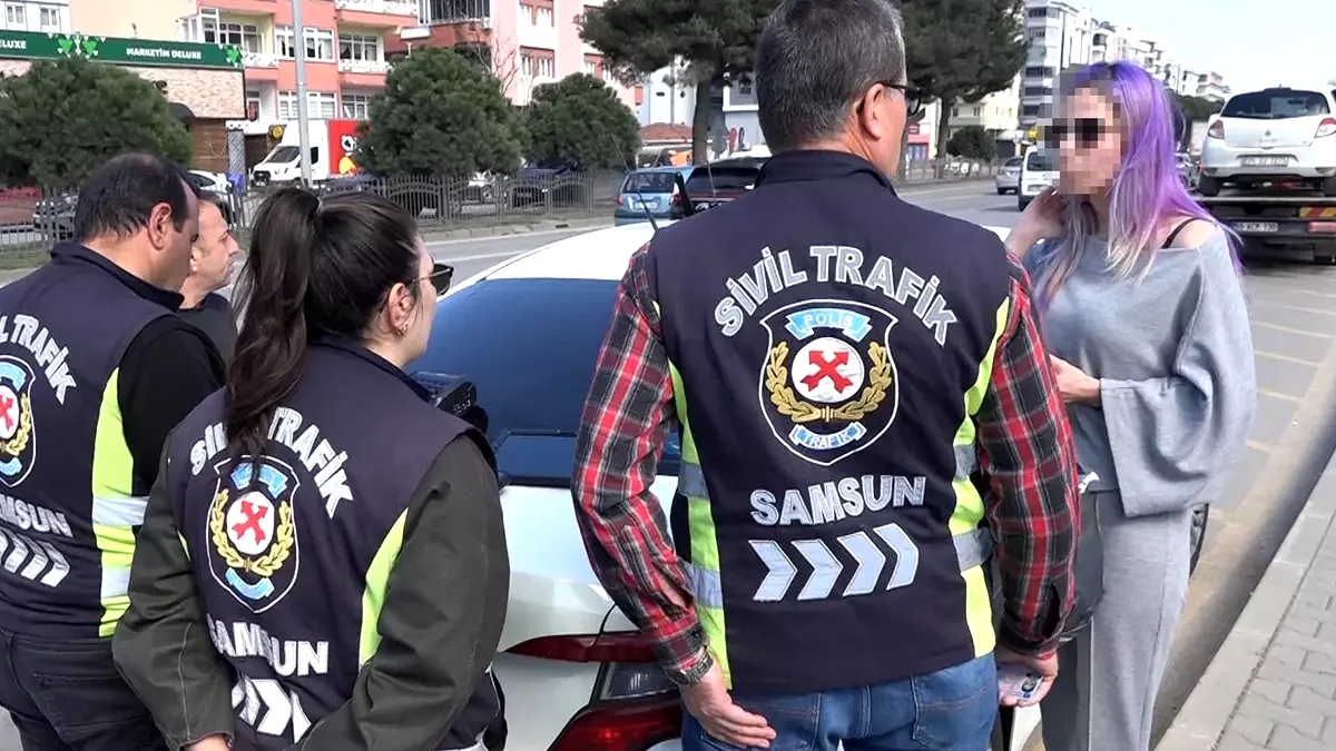 Samsun'da Korsan Taksiye Rekor Ceza: 100 Bin TL Para, 30 Gün Ehliyet, 60 Gün Araç Men Samsun'da Korsan Taksiye Rekor Ceza: 100 Bin TL Para, 30 Gün Ehliyet, 60 Gün Araç Men