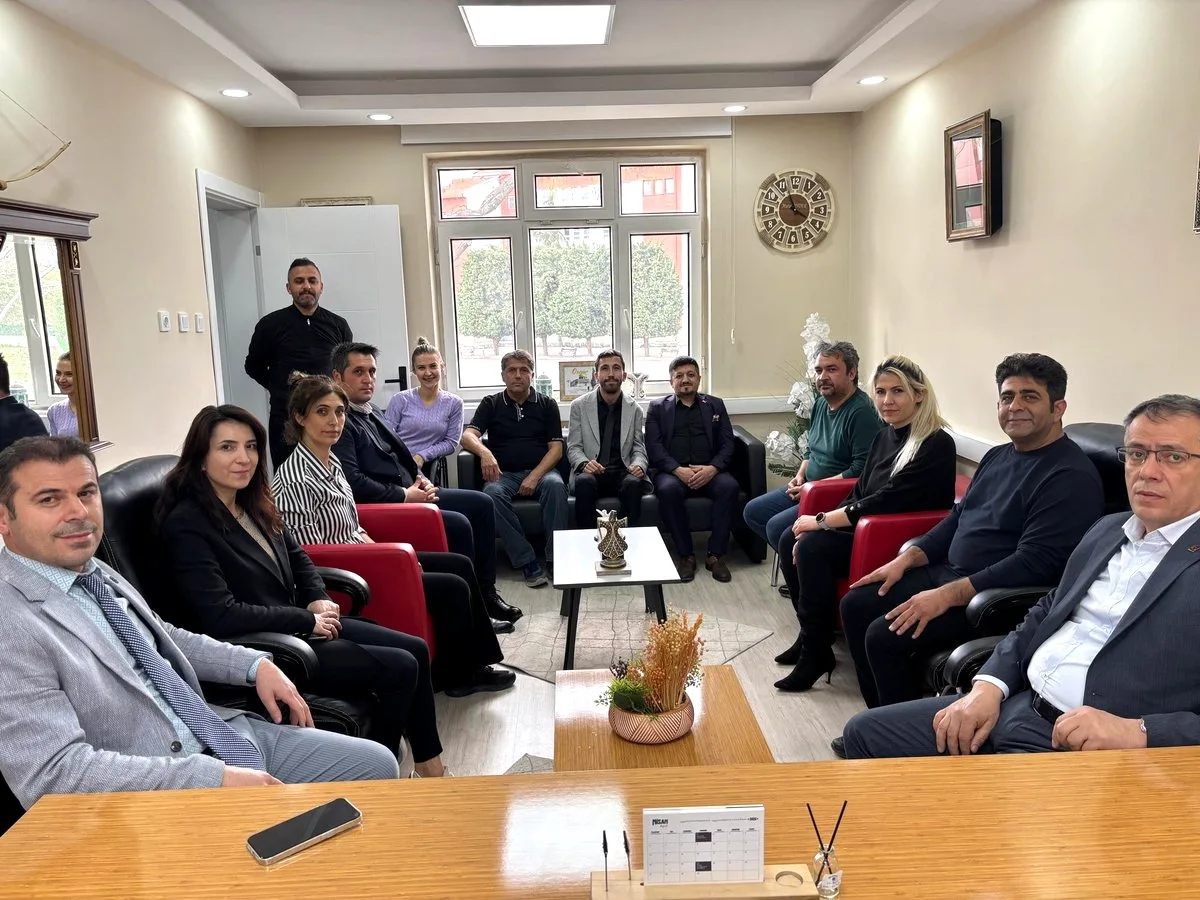 Konya Gençlik ve Spor İl Müdürü Selçuklu'da İncelemelerde Bulundu Konya Gençlik ve Spor İl Müdürü Selçuklu'da İncelemelerde Bulundu