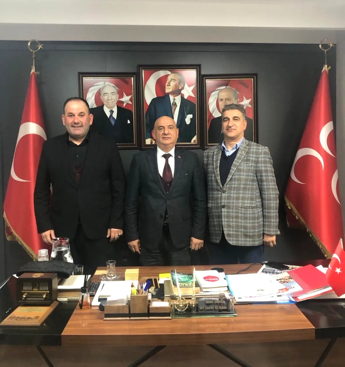 MHP Çukurova'dan Fatih Erdeve'ye Teşekkür MHP Çukurova'dan Fatih Erdeve'ye Teşekkür