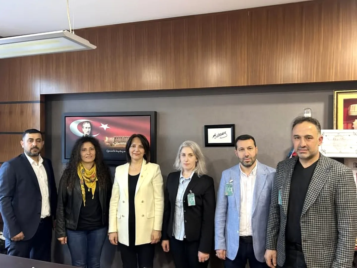 CHP'li Ersever'den Staj ve Çıraklık Sigortası Çağrısı CHP'li Ersever'den Staj ve Çıraklık Sigortası Çağrısı