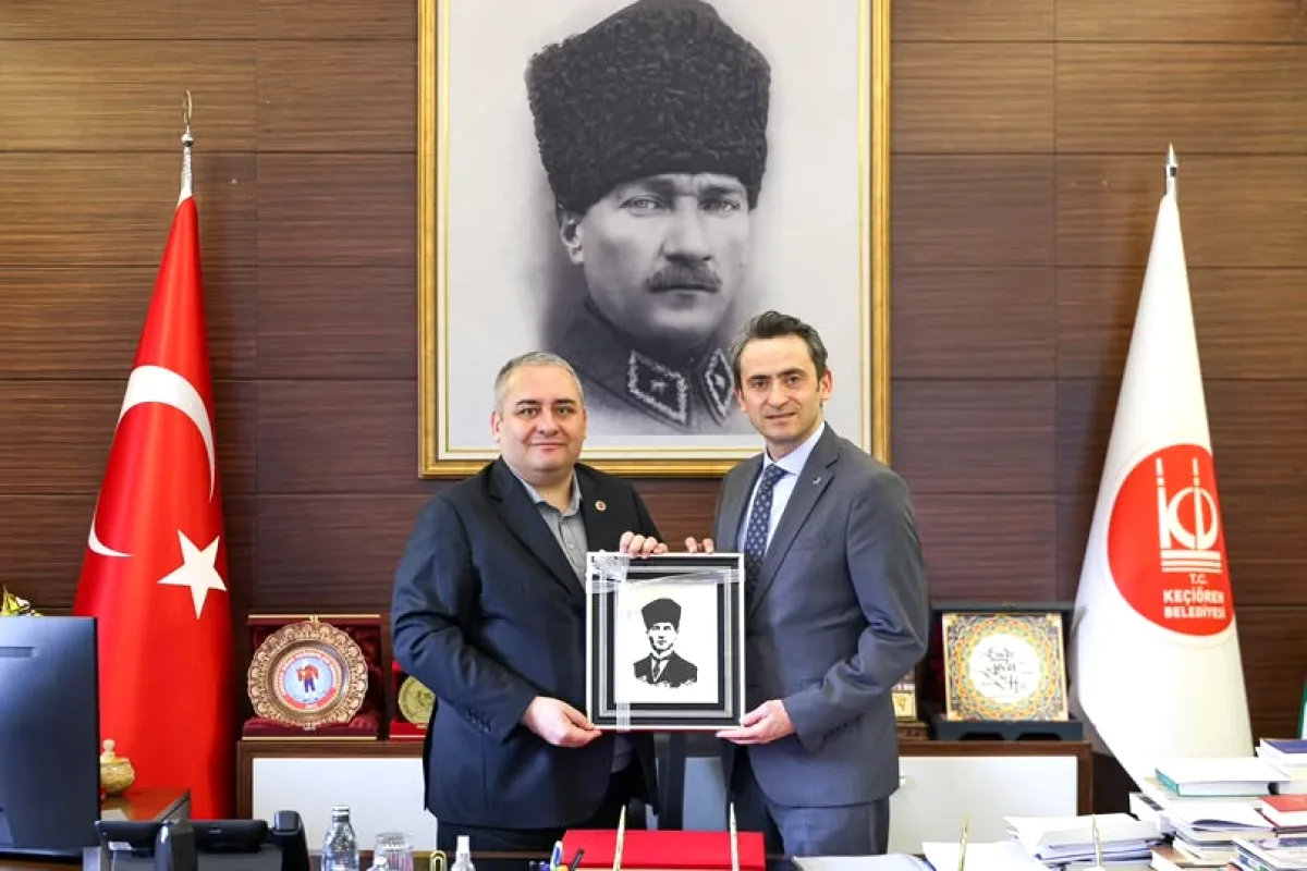 Keçiören Belediye Başkanı Özarslan'dan Hastane Uzmanı Canbeyli'ye Ziyaret Keçiören Belediye Başkanı Özarslan'dan Hastane Uzmanı Canbeyli'ye Ziyaret