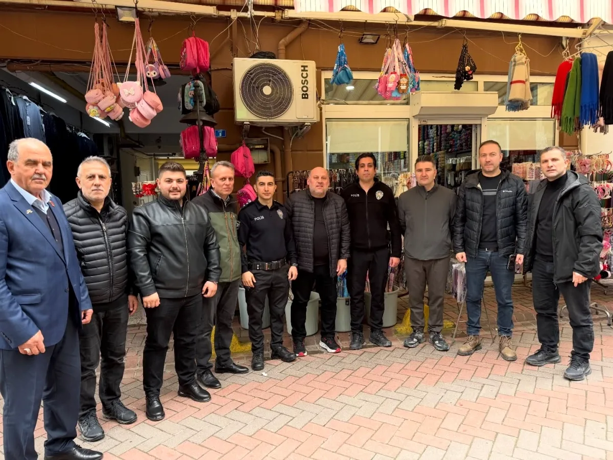 Karamürsel'de Polis Haftası Kutlaması: 181 Yıllık Tarih Yad Edildi Karamürsel'de Polis Haftası Kutlaması: 181 Yıllık Tarih Yad Edildi