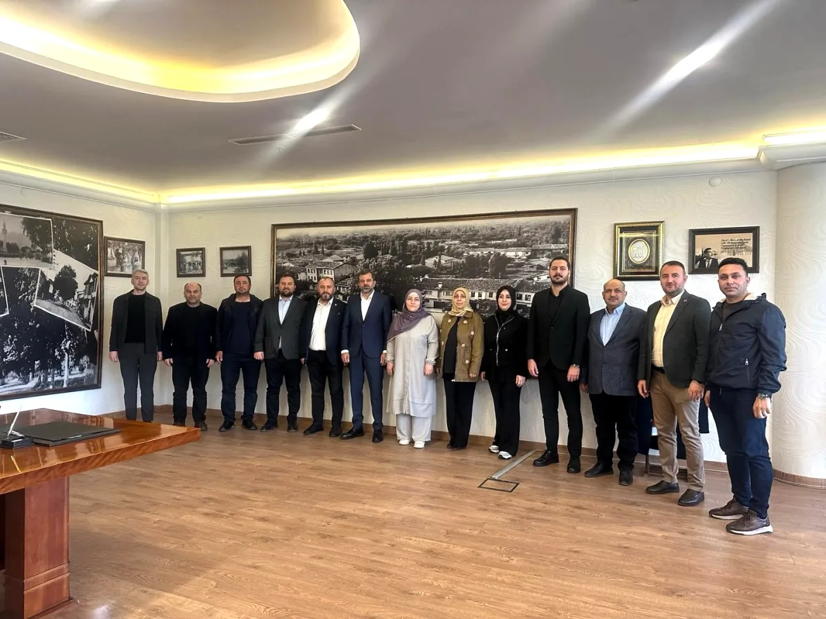 Gürsu Belediye Başkanı Işık'tan Meclis Üyelerine Duygusal Teşekkür Gürsu Belediye Başkanı Işık'tan Meclis Üyelerine Duygusal Teşekkür