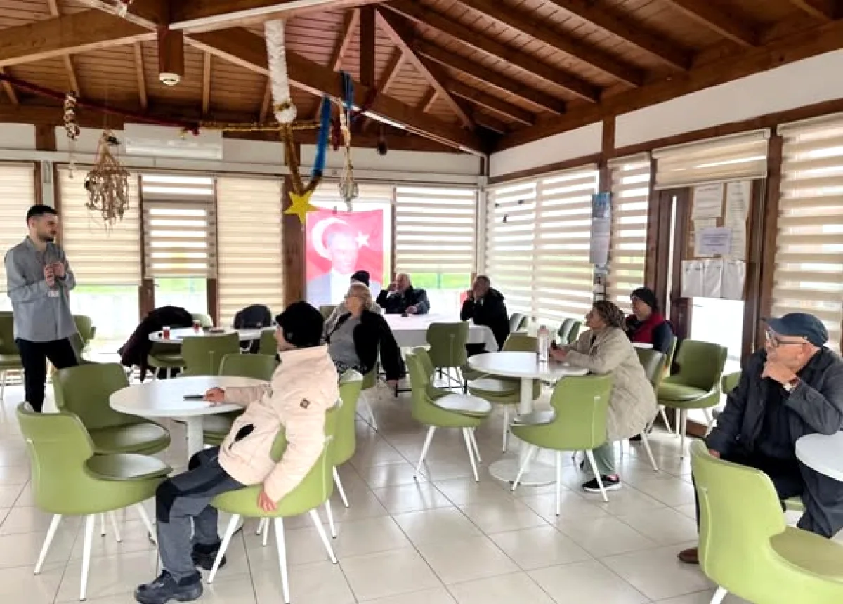 Bursa'da Yaşlılar ve Kursiyerler İçin Özel Eğitimler Düzenlendi Bursa'da Yaşlılar ve Kursiyerler İçin Özel Eğitimler Düzenlendi