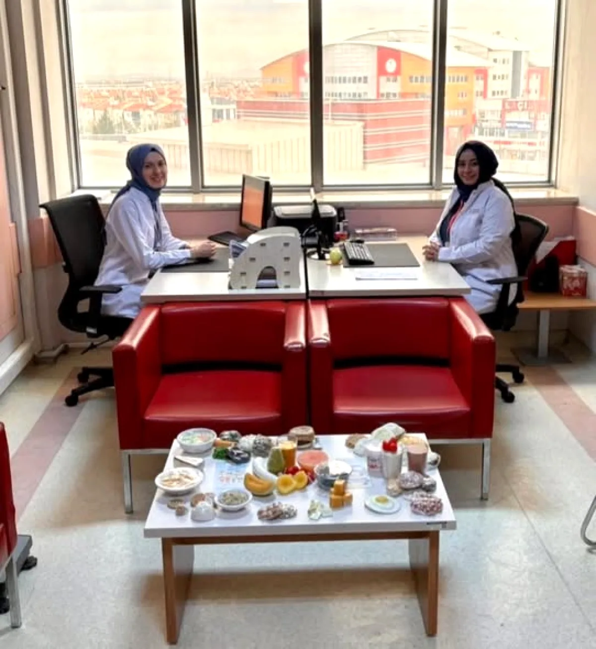 Afyonkarahisar Devlet Hastanesi'nde Kat Diyetisyenliği ile Beslenme Takibi Başladı Afyonkarahisar Devlet Hastanesi'nde Kat Diyetisyenliği ile Beslenme Takibi Başladı