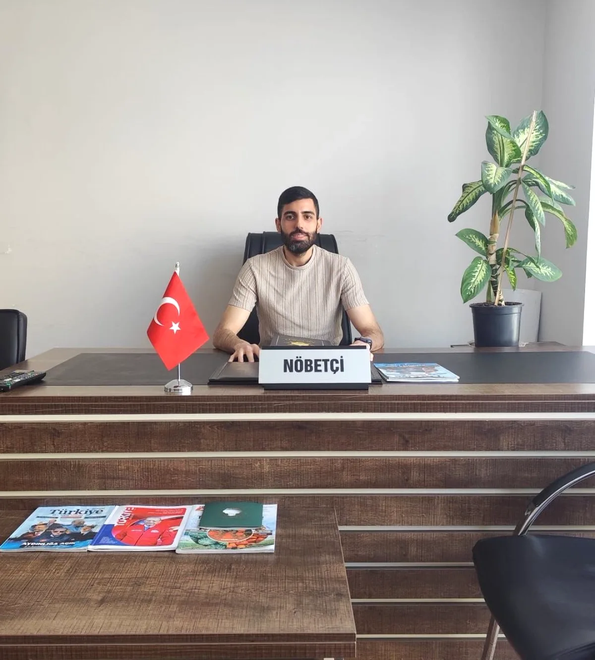 AK Parti Çukurova İlçe Başkanlığı'nda Bugün Nöbetçi Üye: Cansın Alıravcı AK Parti Çukurova İlçe Başkanlığı'nda Bugün Nöbetçi Üye: Cansın Alıravcı