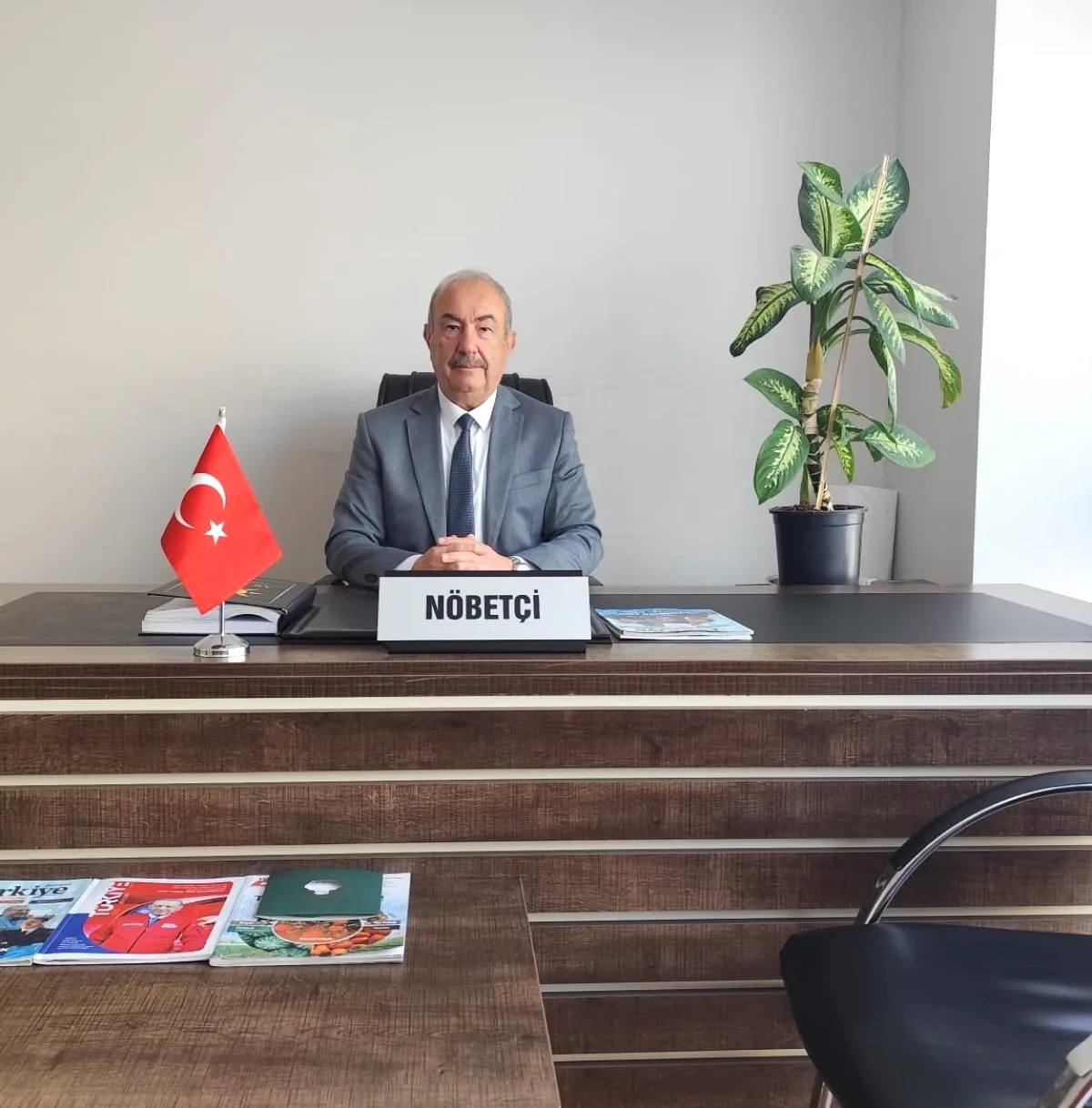 Çukurova'da Bugün Nöbetçi Başkan Yardımcısı Mete Çelik Çukurova'da Bugün Nöbetçi Başkan Yardımcısı Mete Çelik