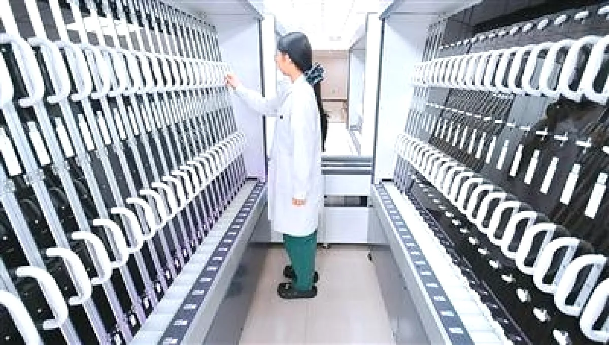 Beijing Anzhen Hastanesi'nde Robot Devrimi: İlaç Bekleme Süresi 5 Dakikaya Düştü Beijing Anzhen Hastanesi'nde Robot Devrimi: İlaç Bekleme Süresi 5 Dakikaya Düştü