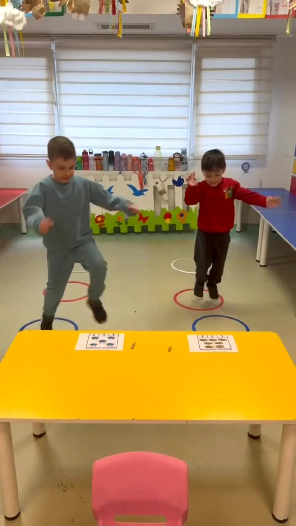 Bahçelievler'de Minik Kuşlar Sınıfı Matematiği Oyunla Öğreniyor Bahçelievler'de Minik Kuşlar Sınıfı Matematiği Oyunla Öğreniyor
