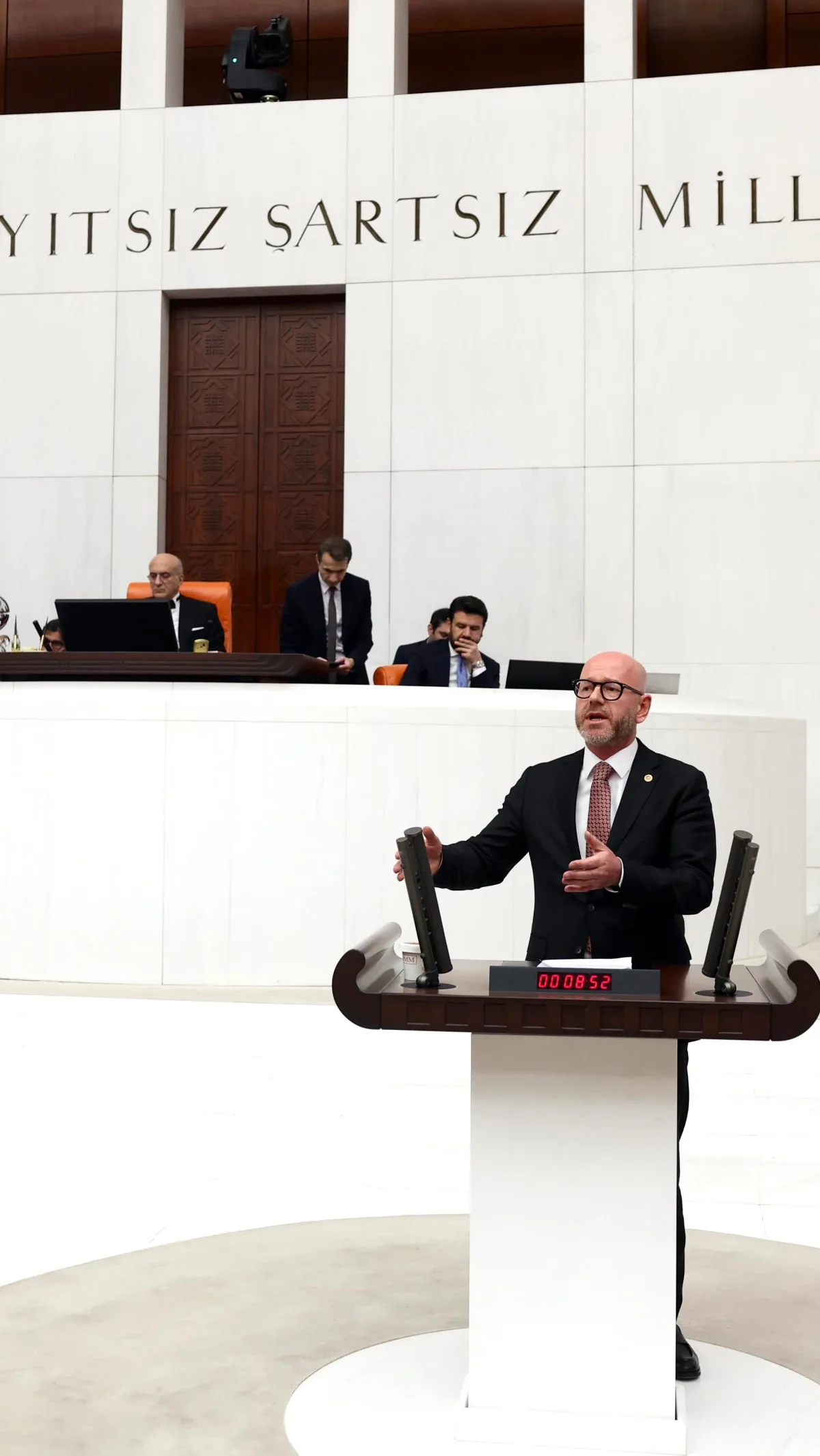 CHP'li Sarı'dan Ücretsiz Toplu Taşıma İsyanı: "Bedeli Şoför Ödüyor" CHP'li Sarı'dan Ücretsiz Toplu Taşıma İsyanı: "Bedeli Şoför Ödüyor"