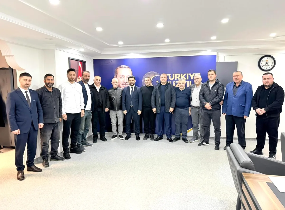 AK Parti Bağcılar İlçe Başkanlığı'ndan Esnaf Ziyareti AK Parti Bağcılar İlçe Başkanlığı'ndan Esnaf Ziyareti