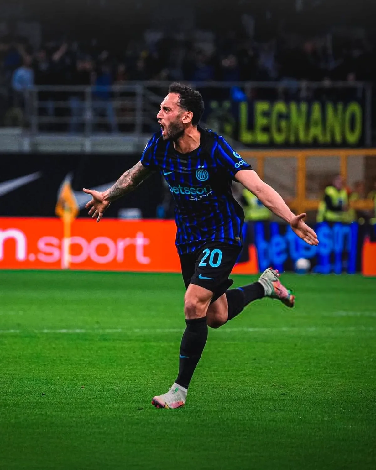 Inter, Hakan Çalhanoğlu'nun Sözleşme Uzatımı İçin Harekete Geçti Inter, Hakan Çalhanoğlu'nun Sözleşme Uzatımı İçin Harekete Geçti