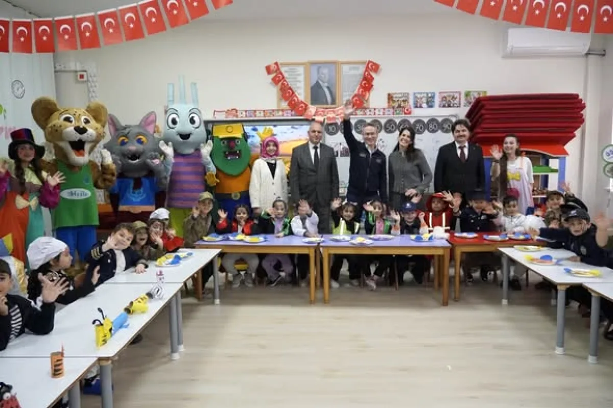 Başakşehir'de Çocuklar Geri Dönüşümle Geleceğe Hazırlanıyor Başakşehir'de Çocuklar Geri Dönüşümle Geleceğe Hazırlanıyor