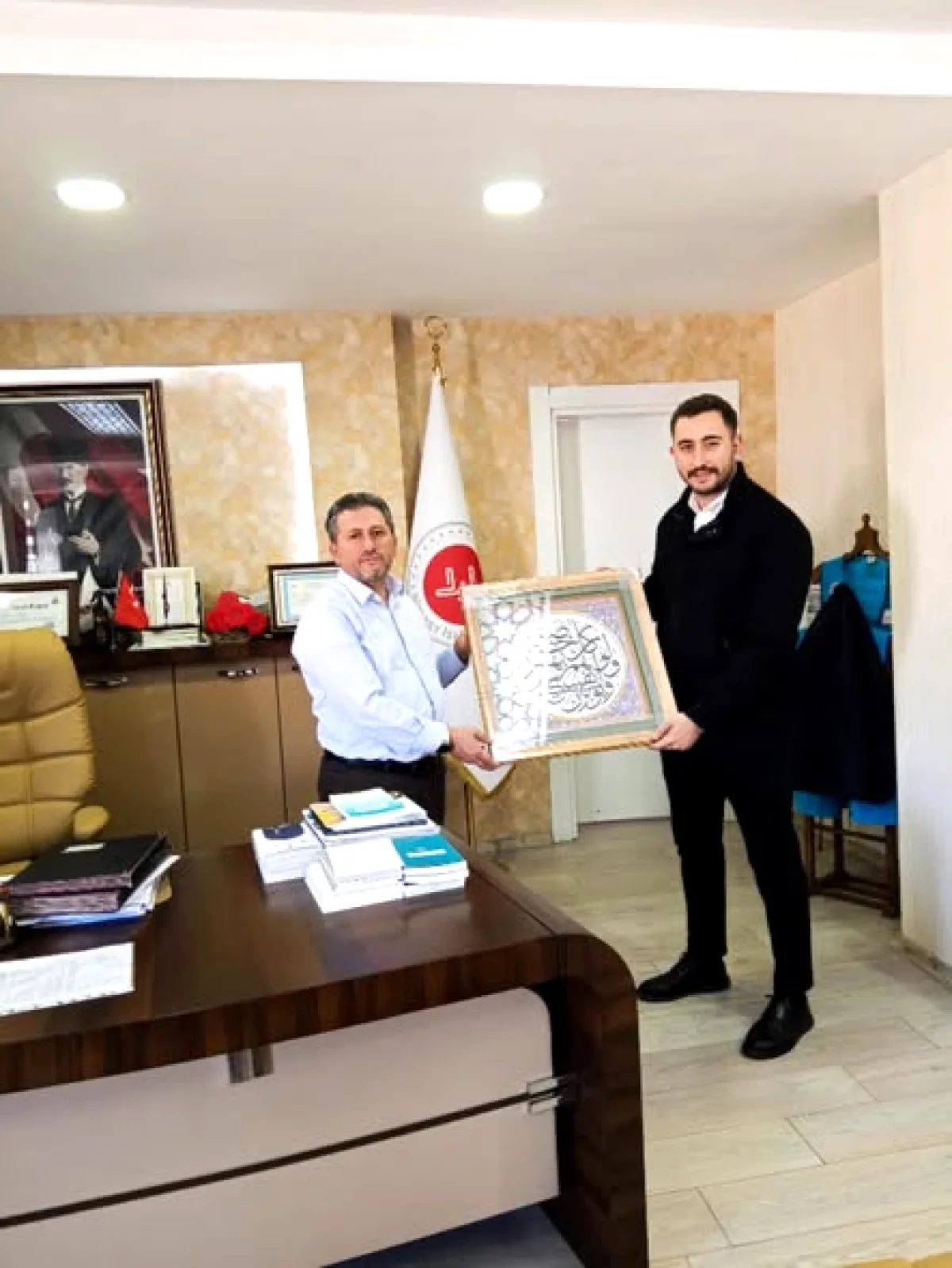 İSAR Derneği Seyhan Müftülüğü'nü Ziyaret Etti İSAR Derneği Seyhan Müftülüğü'nü Ziyaret Etti