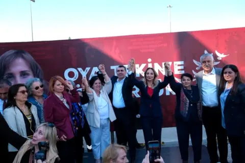 CHP Adana'dan Adalet İçin Basın Açıklaması: Kadın Adayları Destekleme Derneği'ne Destek