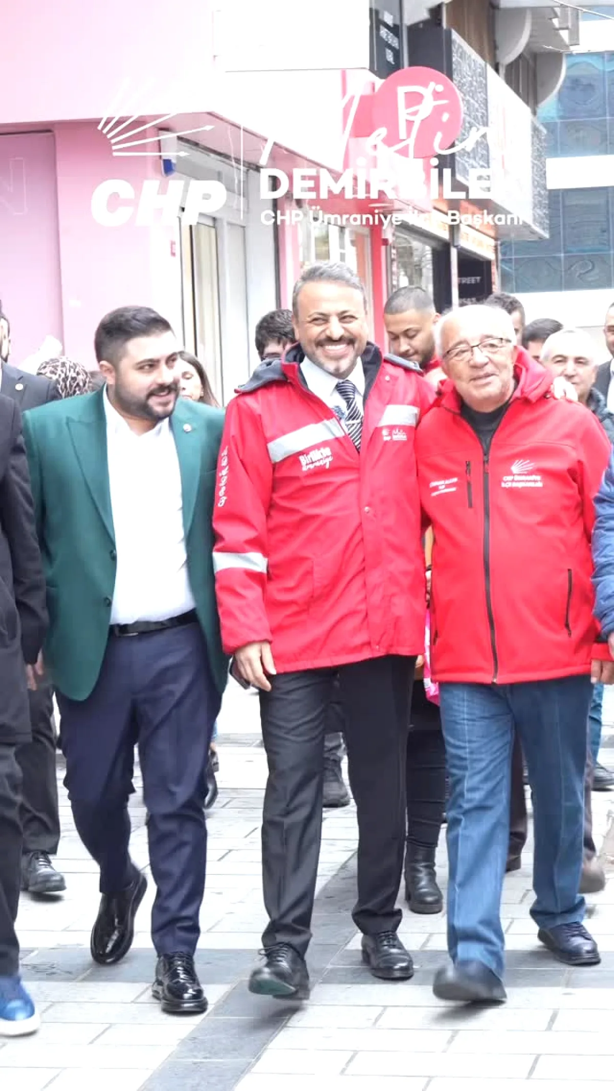 Ümraniye CHP'den Esnafa 'Birlikte Çözeceğiz' Mesajı Ümraniye CHP'den Esnafa 'Birlikte Çözeceğiz' Mesajı