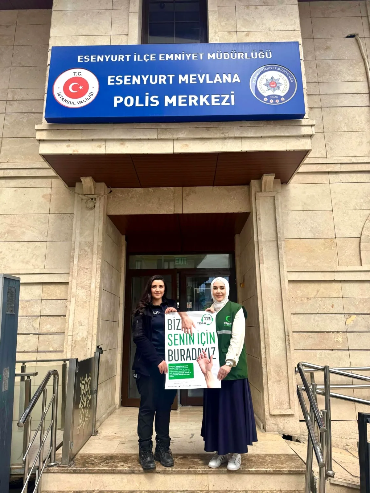 Esenyurt'ta Polis Teşkilatı Haftası Kutlaması ve Bağımlılıkla Mücadele Ziyareti Esenyurt'ta Polis Teşkilatı Haftası Kutlaması ve Bağımlılıkla Mücadele Ziyareti