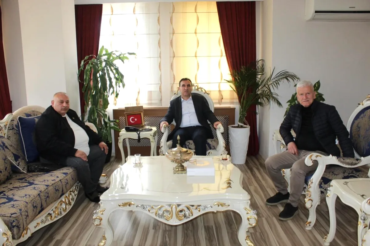 Turan Dernekleri Teşkilatı Başkanları Büyükçekmece Kaymakamını Ziyaret Etti Turan Dernekleri Teşkilatı Başkanları Büyükçekmece Kaymakamını Ziyaret Etti