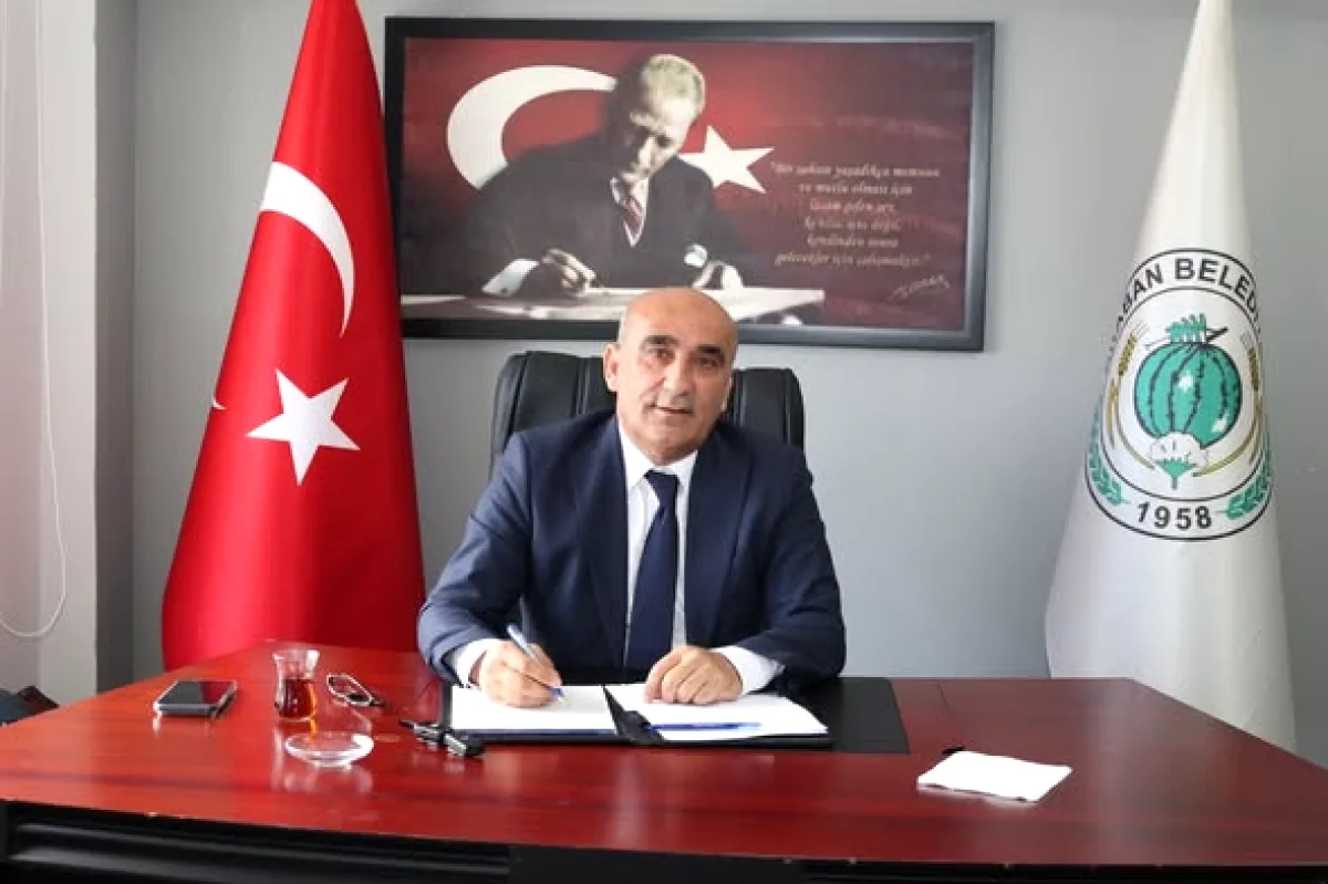 Araban Belediyesi Mezarlık Alanlarında Yabani Ot Mücadelesini Sürdürüyor Araban Belediyesi Mezarlık Alanlarında Yabani Ot Mücadelesini Sürdürüyor