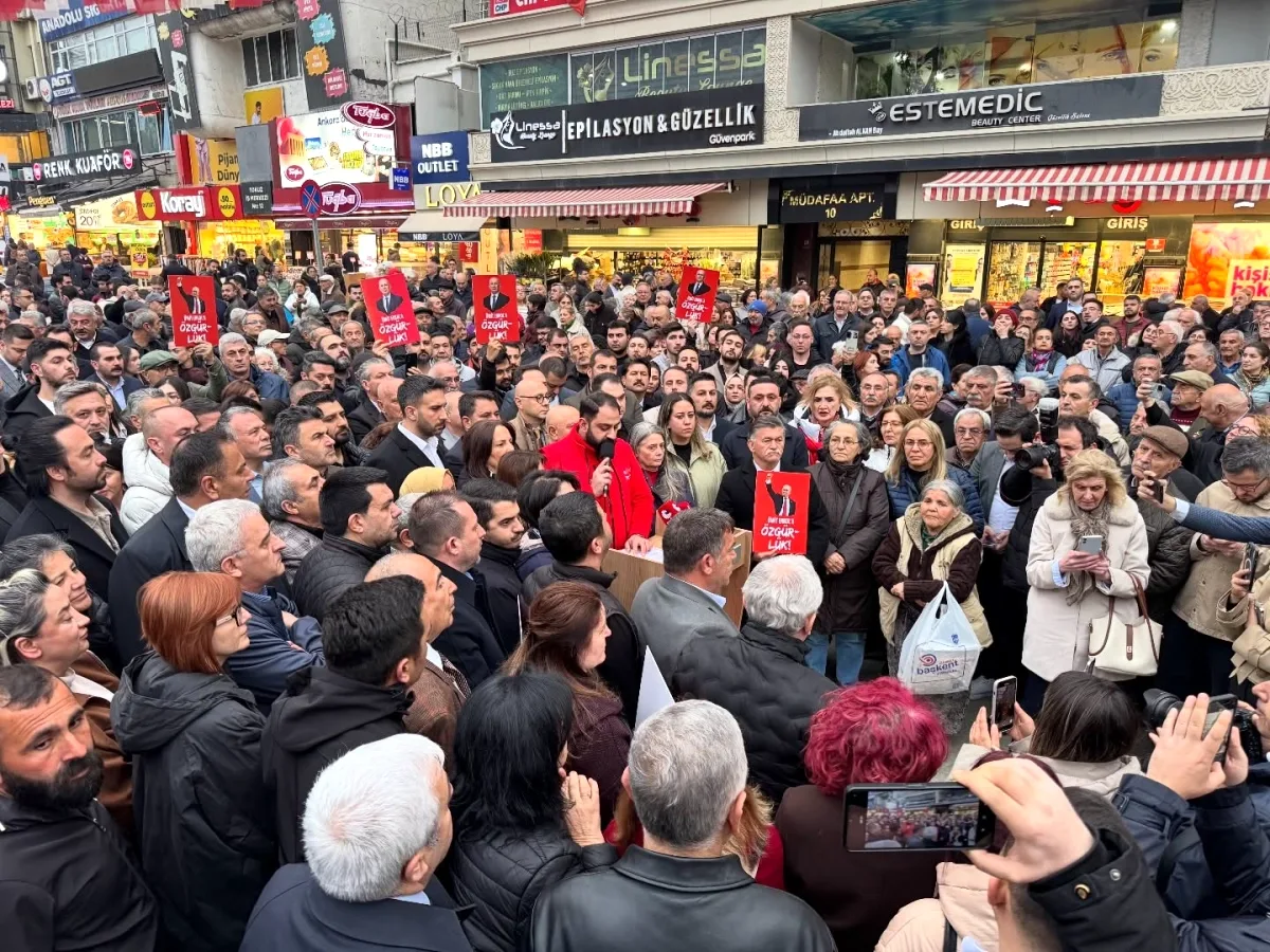 CHP Ankara İl Başkanı Ümit Erkol Gözaltına Alındı: Partililerden Sert Tepki CHP Ankara İl Başkanı Ümit Erkol Gözaltına Alındı: Partililerden Sert Tepki