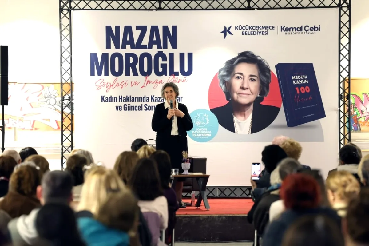 Küçükçekmece'de Kadın Hakları Söyleşisi: İmzalı Kitap Sürprizi Küçükçekmece'de Kadın Hakları Söyleşisi: İmzalı Kitap Sürprizi