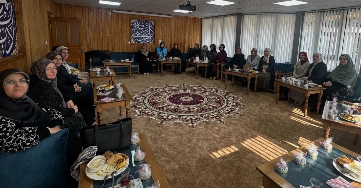 Başiskele'de Gönüllü Buluşması: Toplumsal Dayanışmanın Gücü Başiskele'de Gönüllü Buluşması: Toplumsal Dayanışmanın Gücü