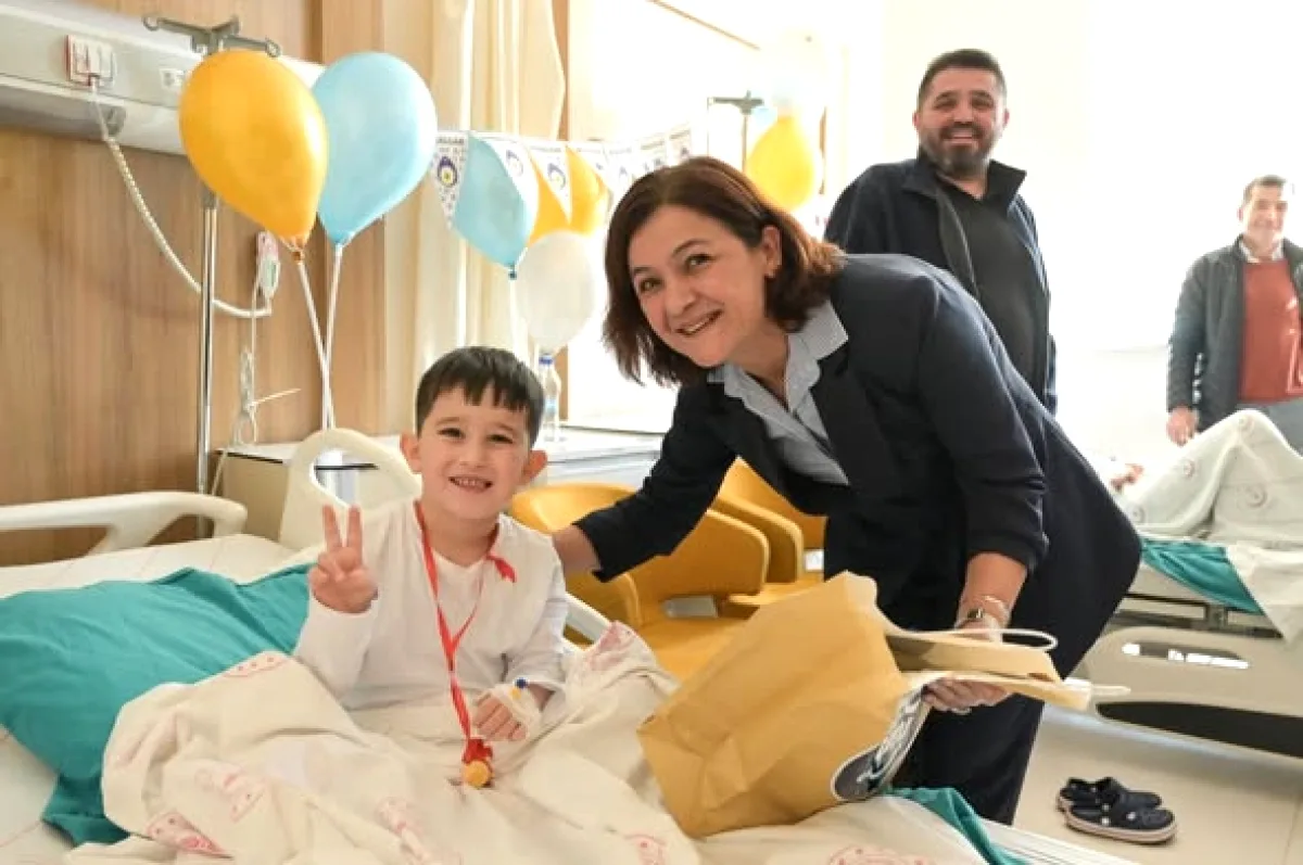 Demre'de Çocuklar Atatürk Koşusu'nda Madalya Aldı Demre'de Çocuklar Atatürk Koşusu'nda Madalya Aldı
