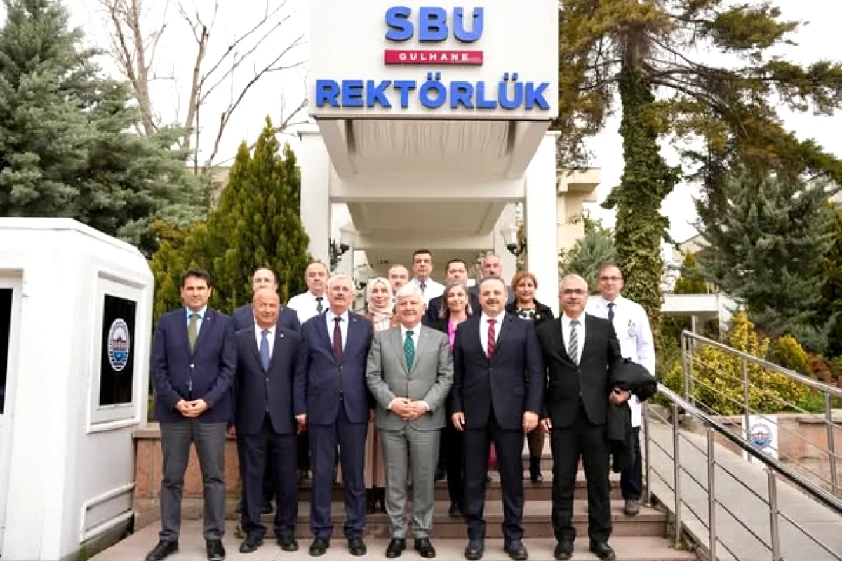 Rektörler Öğrencilerle Samimi Sohbette Buluştu: Sorular ve Cevaplar Rektörler Öğrencilerle Samimi Sohbette Buluştu: Sorular ve Cevaplar