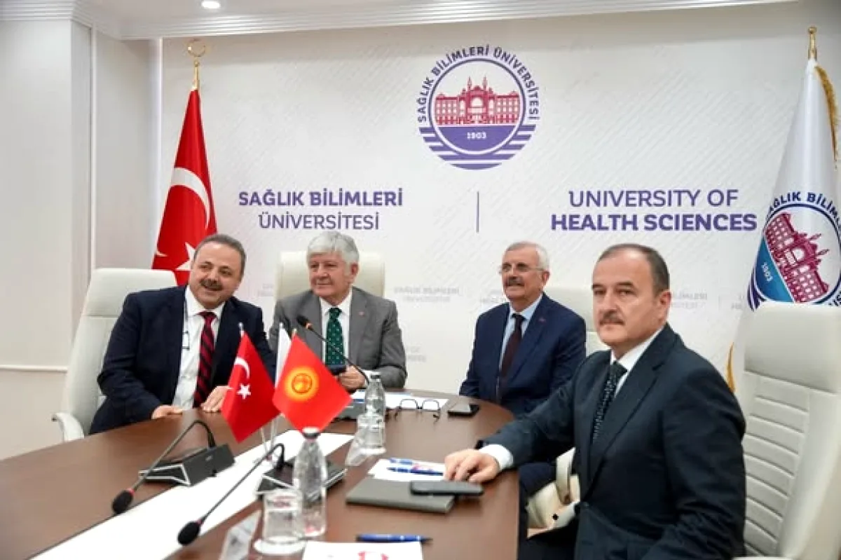 Sağlık Bilimleri Üniversitesi'nde 'Herkes İçin Sağlık, Yaşam ve Spor Sempozyumu' Düzenlendi Sağlık Bilimleri Üniversitesi'nde 'Herkes İçin Sağlık, Yaşam ve Spor Sempozyumu' Düzenlendi