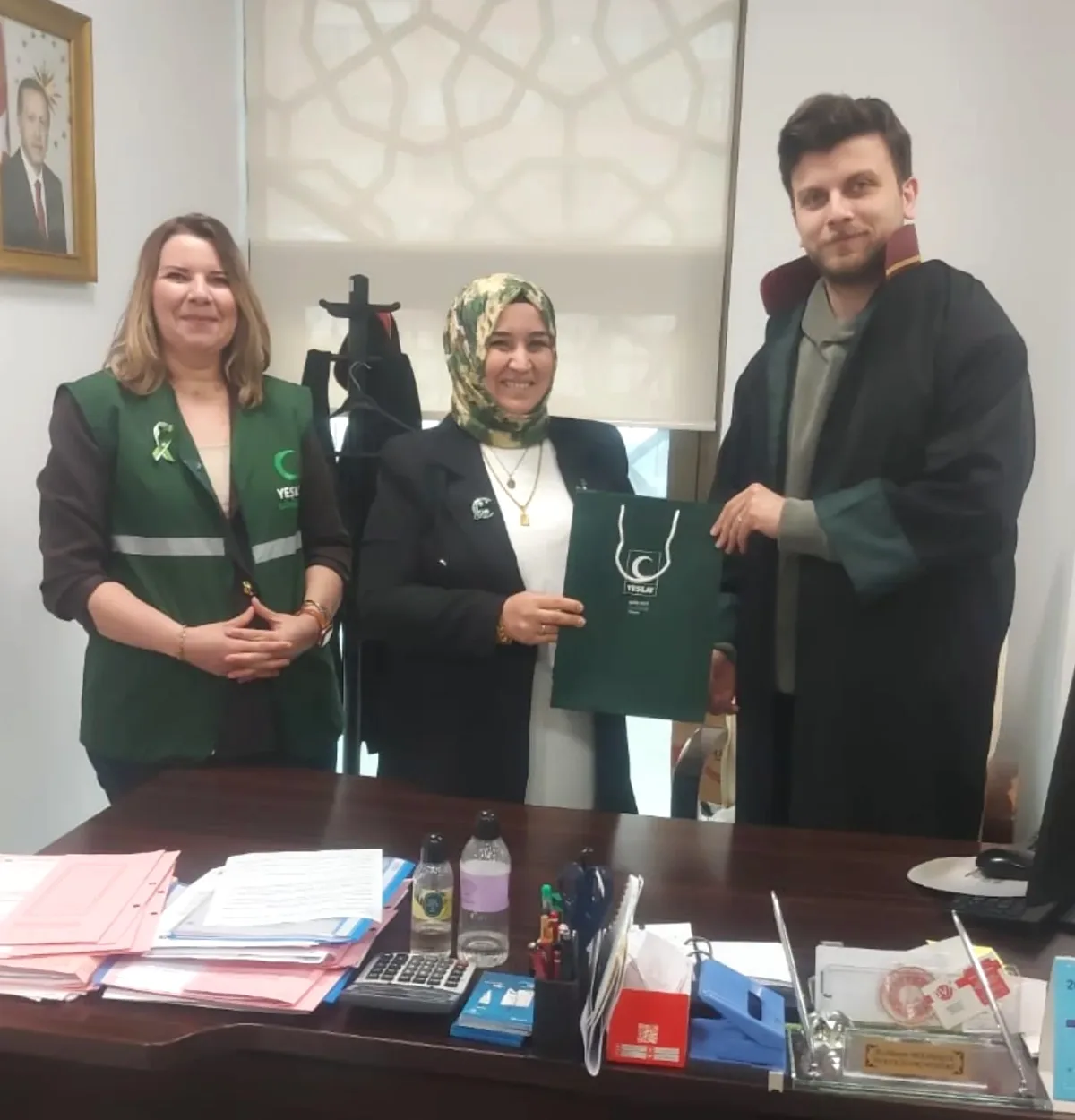 Yeşilay Güngören'den Avukatlar Günü Ziyareti Yeşilay Güngören'den Avukatlar Günü Ziyareti