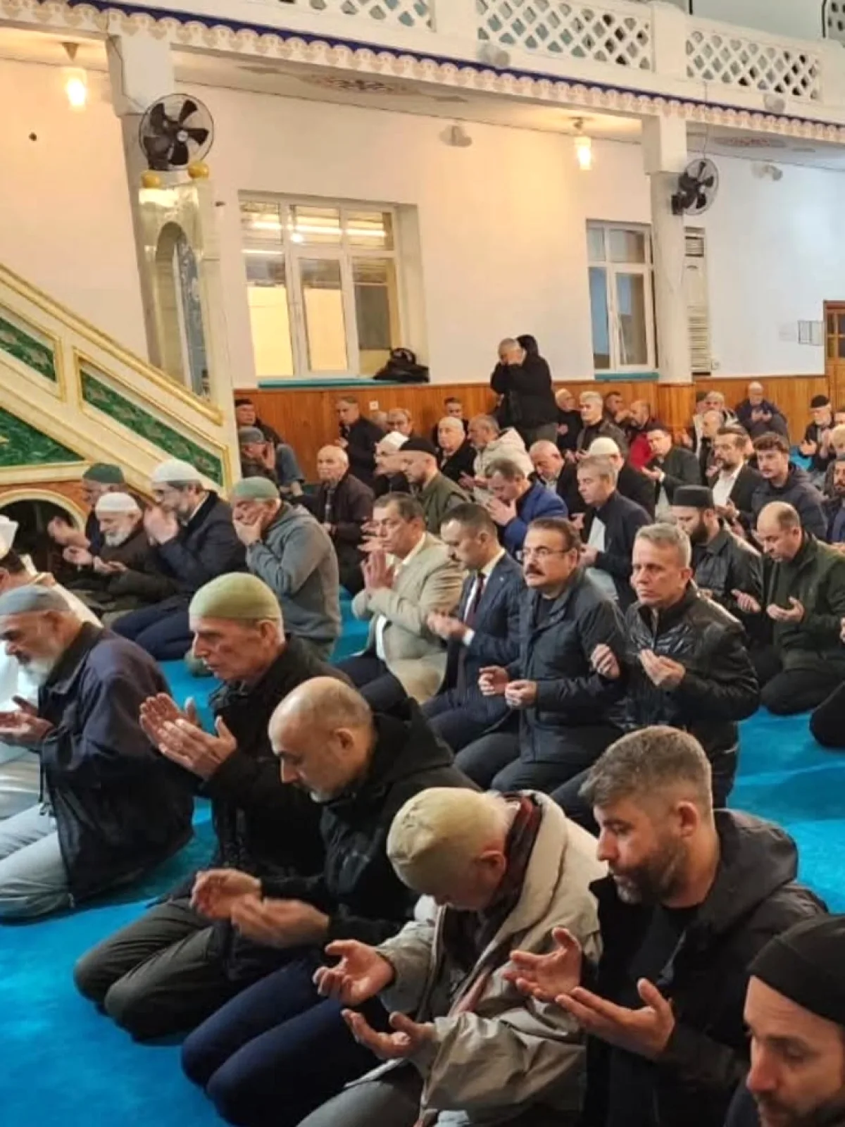 Karamürsel'de Merhum Ömer Aydın Kur'an-ı Kerim'le Anıldı Karamürsel'de Merhum Ömer Aydın Kur'an-ı Kerim'le Anıldı