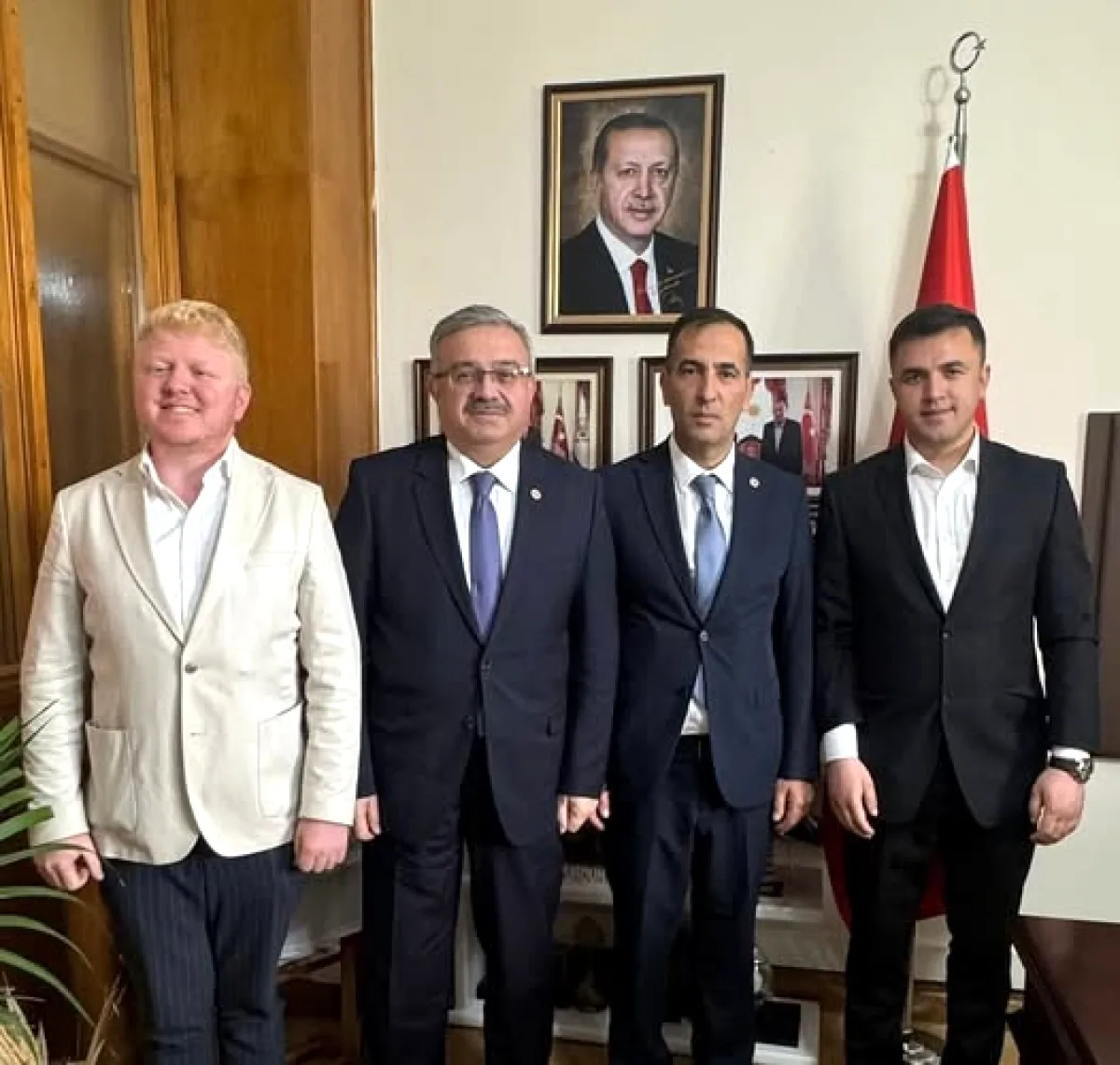 İbrahim Yurdunuseven, Güney Belediye Başkanı Baran'ı TBMM'de Ağırladı İbrahim Yurdunuseven, Güney Belediye Başkanı Baran'ı TBMM'de Ağırladı