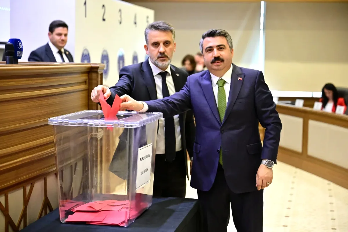 Bursa'da Yeni Başkan Vekili Şahin Biba Göreve Seçildi Bursa'da Yeni Başkan Vekili Şahin Biba Göreve Seçildi