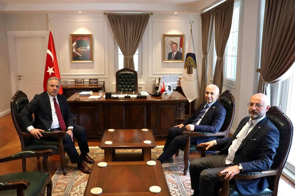 AK Parti'li Mervan Gül, Termal Belediye Başkanı Acar'ı Ziyaret Etti AK Parti'li Mervan Gül, Termal Belediye Başkanı Acar'ı Ziyaret Etti