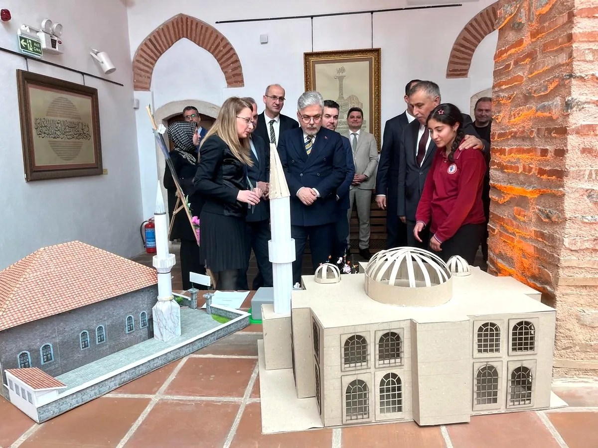 Bir Şehir Bin Derslik Bursa Projesi Gürsu'da Tanıtıldı Bir Şehir Bin Derslik Bursa Projesi Gürsu'da Tanıtıldı