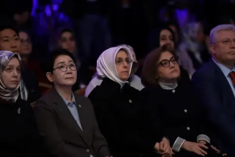 AK Partili Çam, ICAPP Kadın Kolları Toplantısı'na Katıldı ve Yeni Başkanı Tebrik Etti