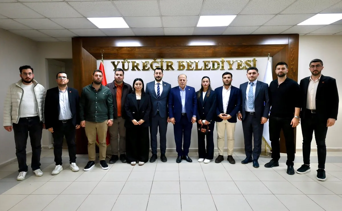 Başkan Demirçalı'dan CHP Adana Gençlik Kollarına Teşekkür Başkan Demirçalı'dan CHP Adana Gençlik Kollarına Teşekkür