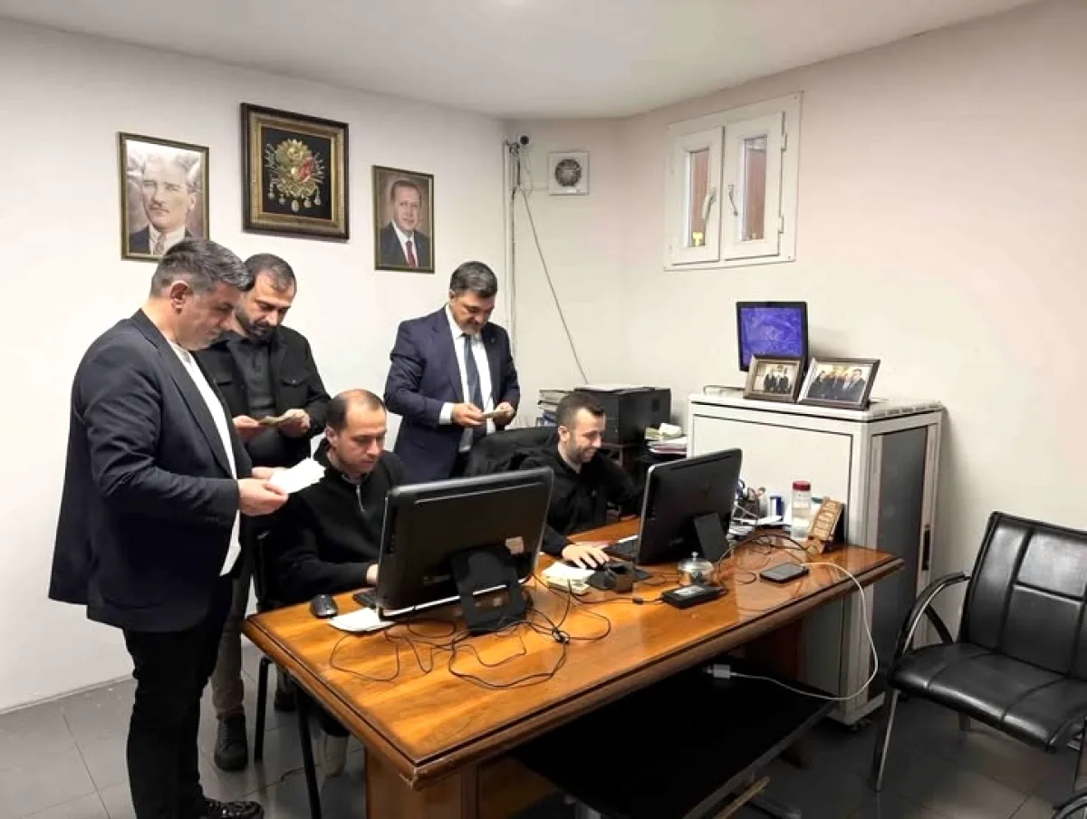 AK Parti Şahinbey'de Üyelik Çalışmalarını İnceledi AK Parti Şahinbey'de Üyelik Çalışmalarını İnceledi